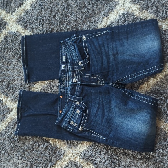 Miss Me Dark Wash Signature Boot Cut Embellished Sequin Denim Jean Size 27" - Picture 4 of 7